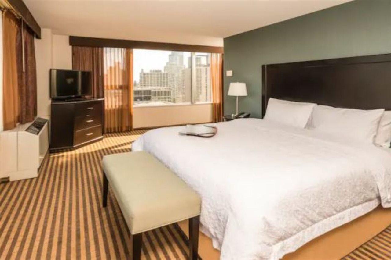 Hampton Inn Chicago Downtown/Magnificent Mile Exterior photo